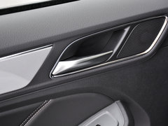 2019款 20T 两驱手动4G互联铂金版