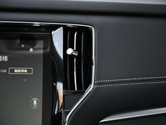 2019款 20T 两驱手动4G互联铂金版