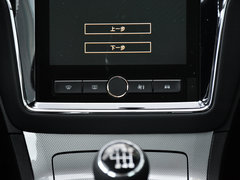 2019款 20T 两驱手动4G互联铂金版