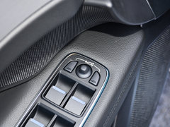 2019款 XFL 2.0T 250PS 两驱豪华版