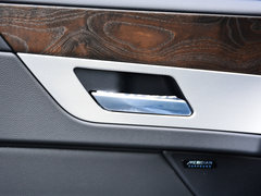 2019款 XFL 2.0T 250PS 两驱豪华版