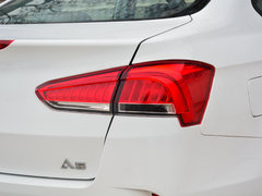 2019款 1.5L 手动豪华版 国V