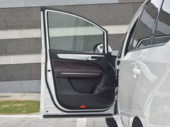 2019款 270T 自动尊贵版 7座 国V