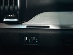 2019款 EV600D 四驱智联创睿型