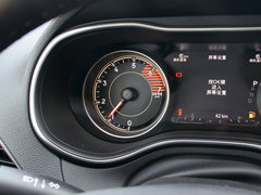 2019款 2.0T 两驱越享版