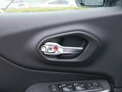 2019款 2.0T 两驱智享版