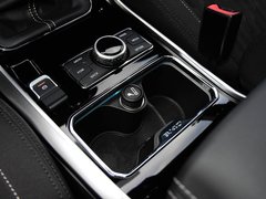 2018款 PLUS 2.0D 手动四驱尊贵型