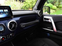 2018款 PLUS 2.0D 手动四驱尊贵型