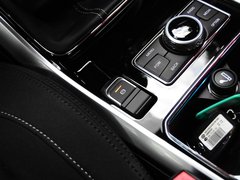 2018款 PLUS 2.0D 手动四驱尊贵型
