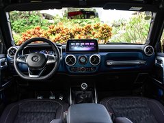 2018款 PLUS 2.0D 手动四驱尊贵型