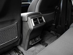 2018款 PLUS 2.0D 手动四驱尊贵型