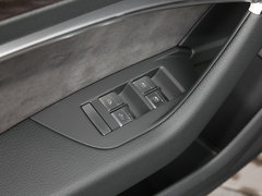 2019款 45 TFSI quattro 尊享致雅型