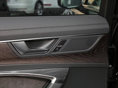 2019款 45 TFSI quattro 尊享致雅型