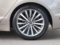 2019款 2.0T 尊耀版 国VI