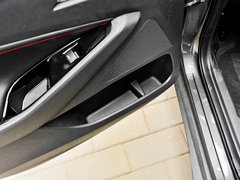 2019款 Redline 530T 自动纵享版(5座款)