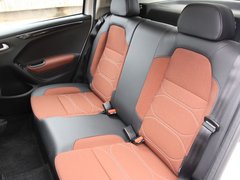 2019款 190THP 自动越动版