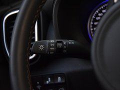 2019款 1.6T 自动两驱豪华版