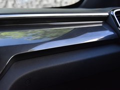 2019款 1.6T 自动两驱豪华版