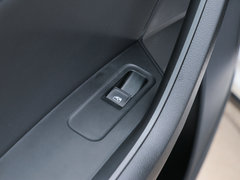 2019款 改款 TSI330 5座两驱舒适版 国VI
