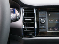 2019款 改款 TSI330 5座两驱舒适版 国VI