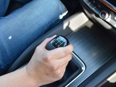 2019款 1.5T 手动智联型