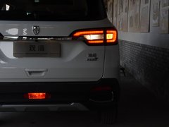 2019款 1.5T 手动智联型