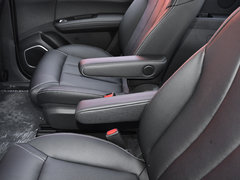 2019款 1.5T 手动智联睿逸型 6座 国V 