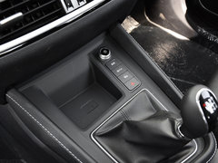 2019款 1.5T 手动智联睿逸型 6座 国V 