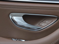 2019款 改款 E 300 L 运动时尚型