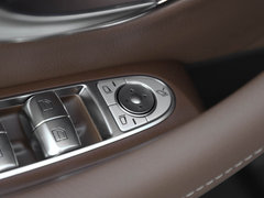 2019款 改款 E 300 L 运动时尚型
