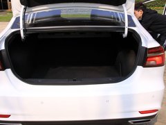2019款 PLUS 20T TST 4G互联至尊超赞版