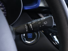 2018款 2.0L 领先天窗版 国VI