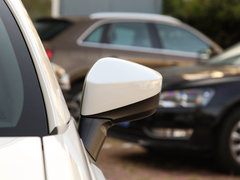 2019款 2.0L 自动豪华版