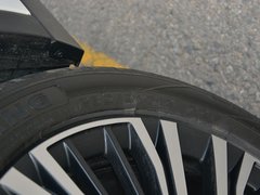 2020款 1.5T 自动旗舰型