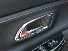 2020款 1.5T 自动旗舰型