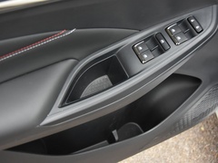 2020款 1.5T 自动旗舰型