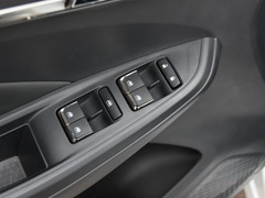 2020款 1.5T 自动旗舰型