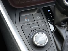 2020款 双擎  2.5L CVT两驱精英版