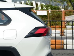 2020款 双擎  2.5L CVT两驱精英版