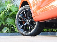 2019款 1.5T 两驱倾橙限量版