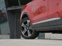 2018款 1.5L 手动65寸巨幕天窗版 国V