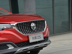 2018款 1.5L 手动65寸巨幕天窗版 国V