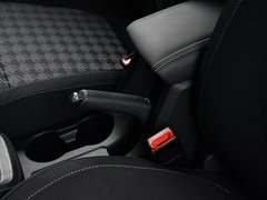 2018款 1.5L 手动65寸巨幕天窗版 国V
