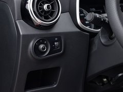 2018款 1.5L 手动65寸巨幕天窗版 国V