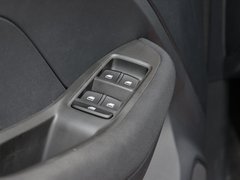 2018款 1.5L 手动65寸巨幕天窗版 国V