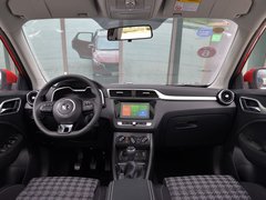 2018款 1.5L 手动65寸巨幕天窗版 国V
