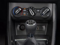 2018款 1.5L 手动65寸巨幕天窗版 国V