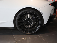 2019款 4.0T 标准型