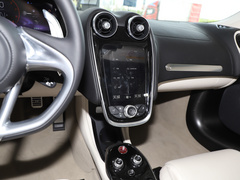 2019款 4.0T 标准型