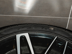 2019款 4.0T 标准型